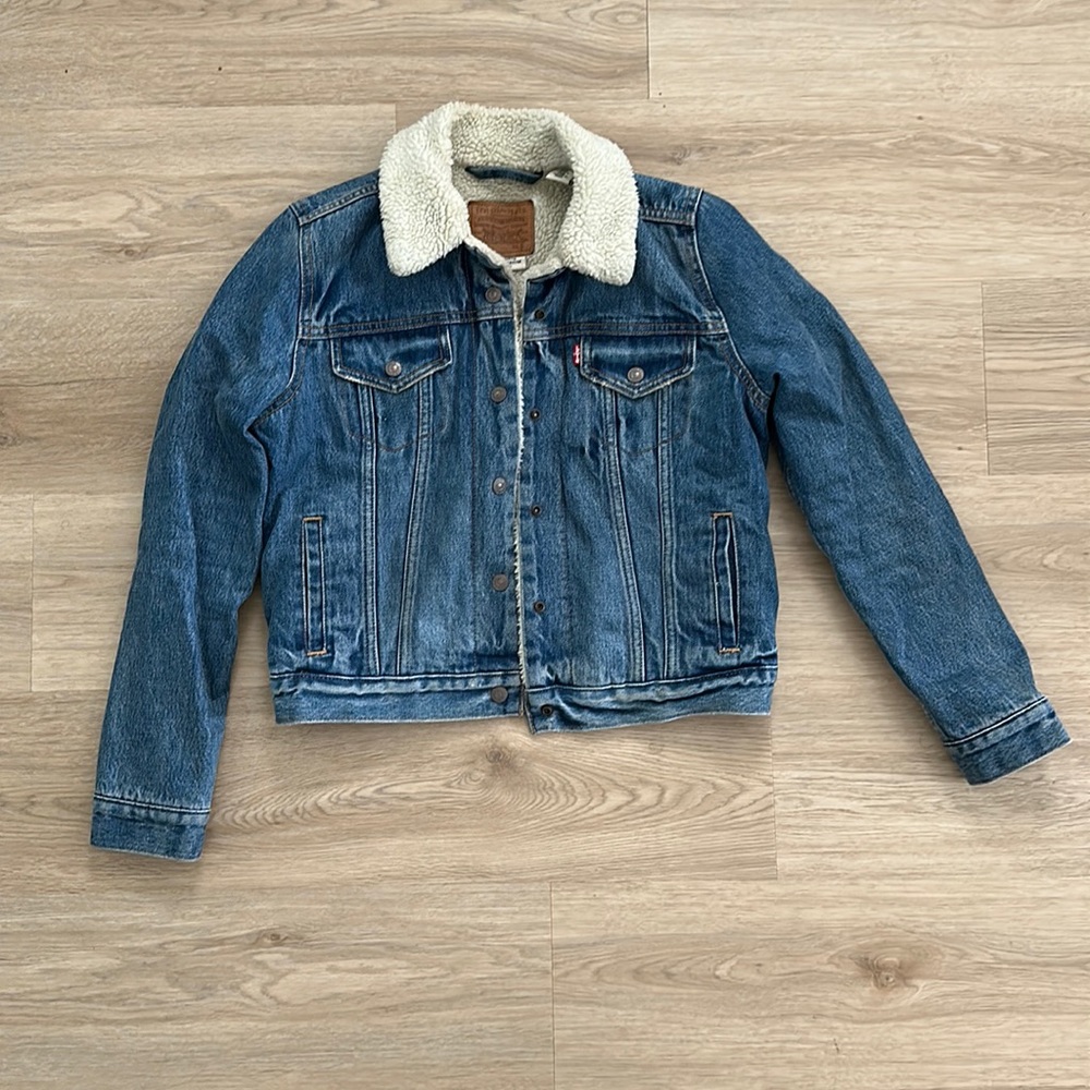 LEVI’s ORIGINAL SHERPA TRUCKER JACKET